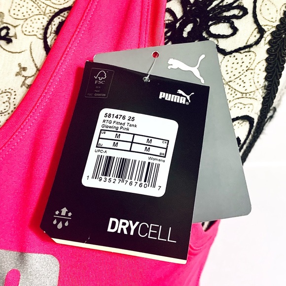 BNWT Puma RTG Drycell RB Fitted Tank Top in Glowing Pink.
Slim Fit.
Size M - Picture 3 of 6